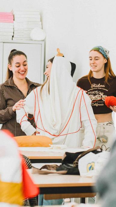 Vinci una Borsa di Studio in Fashion Design and Management con COIN