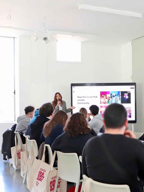 Vinci una Borsa di Studio con The Social Hub