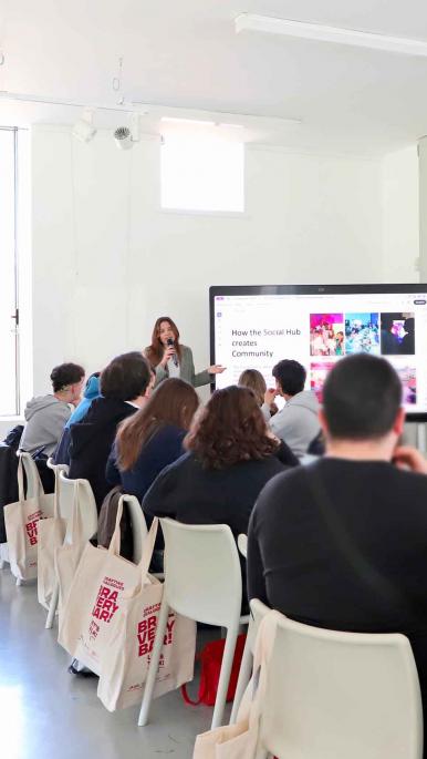 Vinci una Borsa di Studio con The Social Hub
